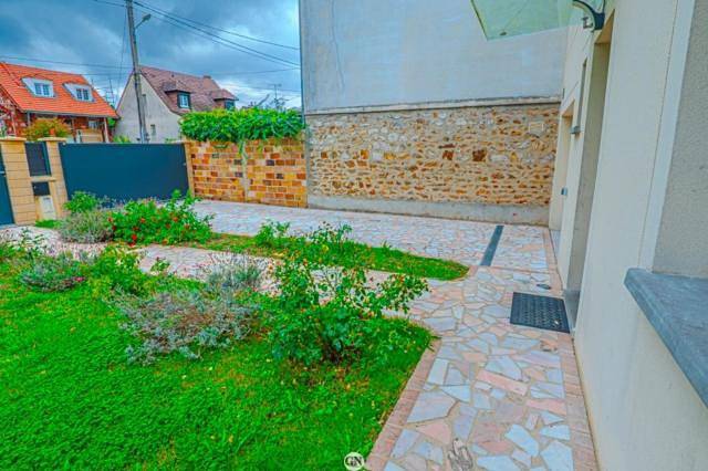 Location de vacances pour 6 personnes, avec jardin et vue à Sainte-Geneviève-des-Bois - 3