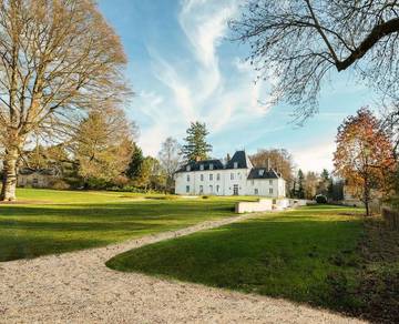 Chambre d’hôte pour 14 personnes, avec jardin et terrasse à Ivoy-le-Pré