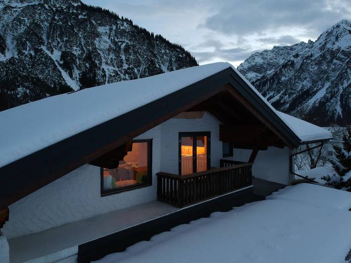Hütte für 6 Personen, mit Balkon, kinderfreundlich in Mittelberg