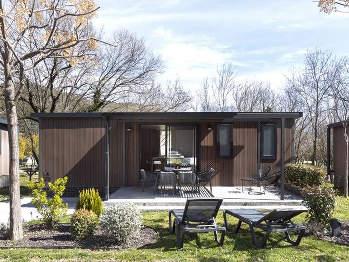 Camping voor 5 personen, met terras en zwembad in Aragón