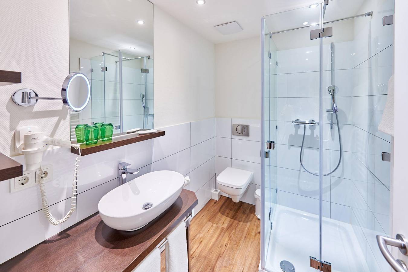 Einzelzimmer, Dusche, Wc in Nieder-Olm, Landkreis Mainz-Bingen