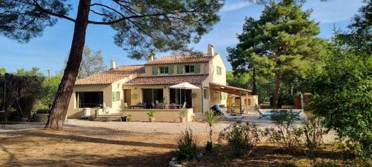 Chambre d’hôte pour 2 personnes, avec piscine et jardin à Éguilles