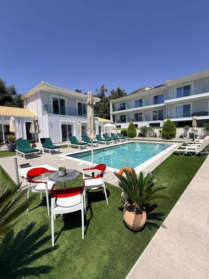 B&b per 2 persone, con Balcone e Giardino nonché Piscina e Panorama in Parga