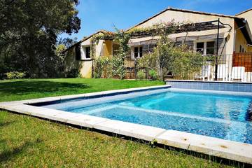 Gîte pour 6 personnes, avec jardin et terrasse à Loriol-du-Comtat