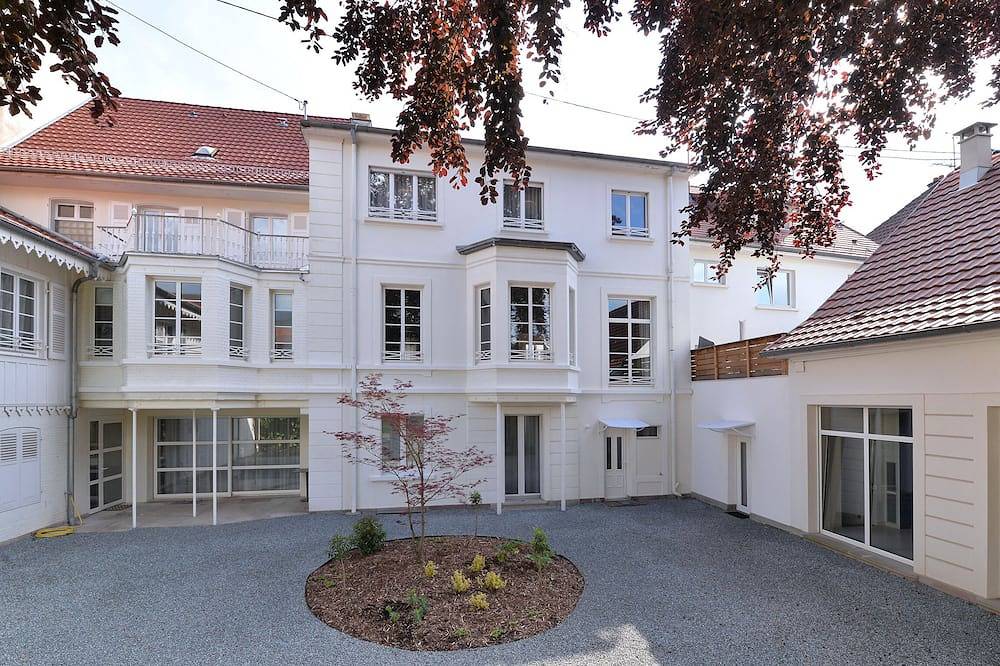 Entire apartment, Cashmere Enjoy a refined apartment in a charming house in Masevaux, Parc naturel régional des Ballons des Vosges