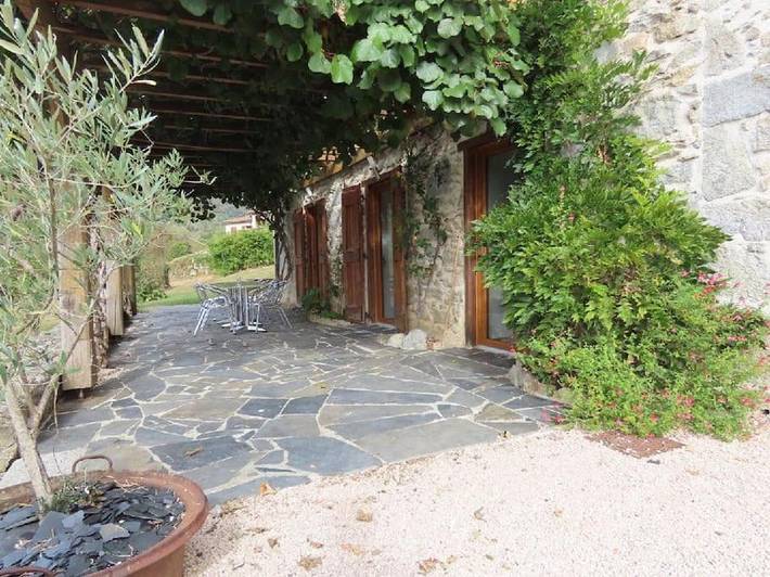 Location de vacances pour 8 personnes, avec piscine ainsi que jardin et vue, animaux acceptés à Soulan - 3