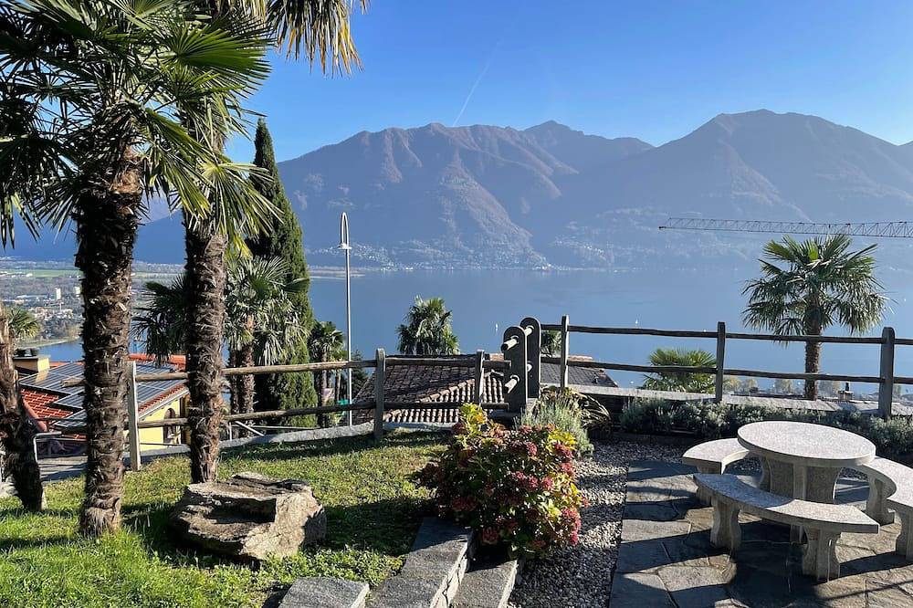 Rustico mit traumhaftem Blick über den See in Brione sopra Minusio, Tessiner Alpen