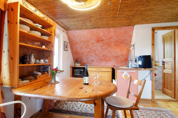 Hel lejlighed, Apartment 'Das Blaue Haus' with Shared Garden and Wi-Fi in Pfullendorf, Region Bodensee-Oberschwaben