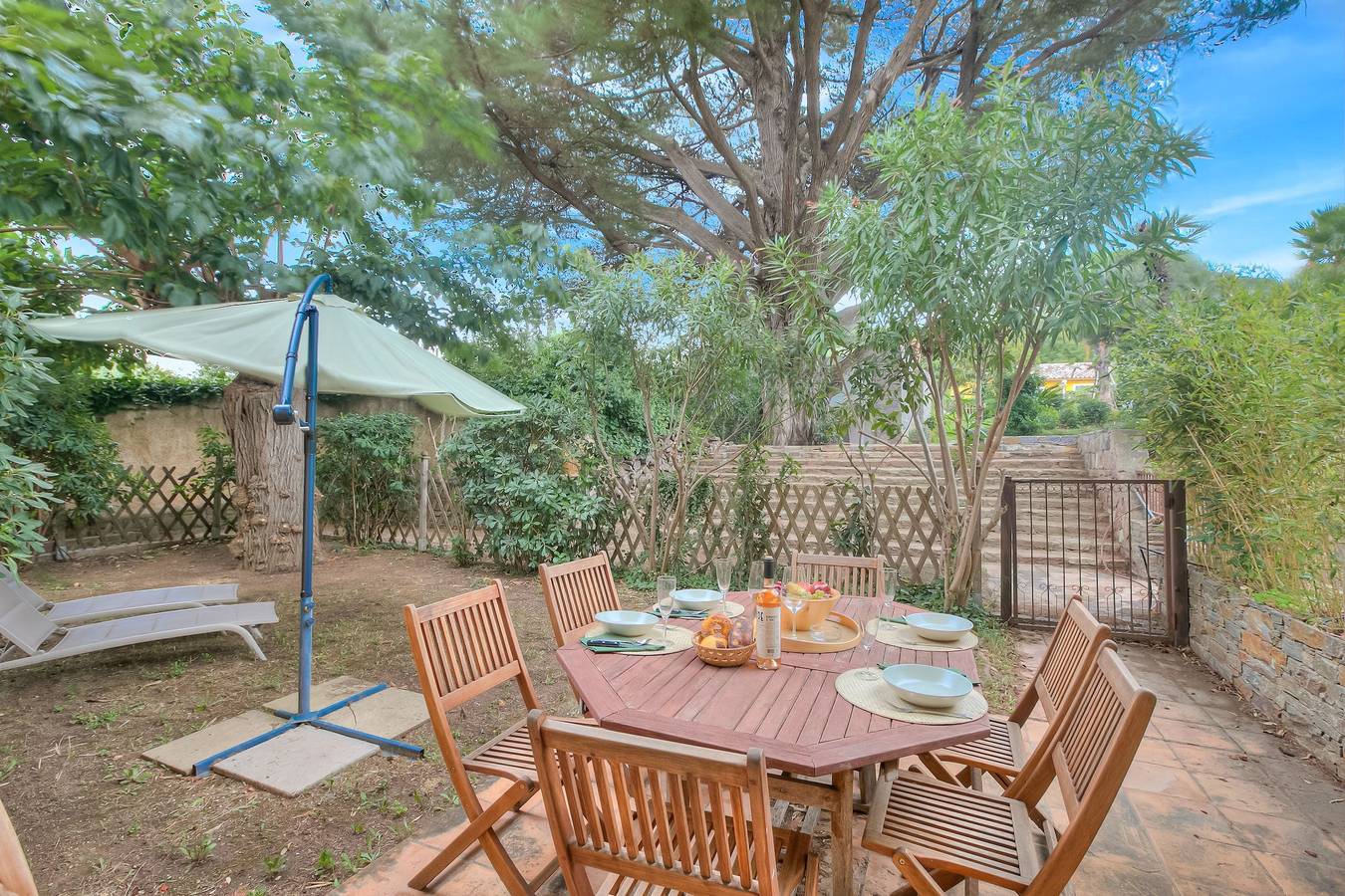 Ganze Wohnung, Villa Azzurra Front Beach in Gassin, Draguignan Region