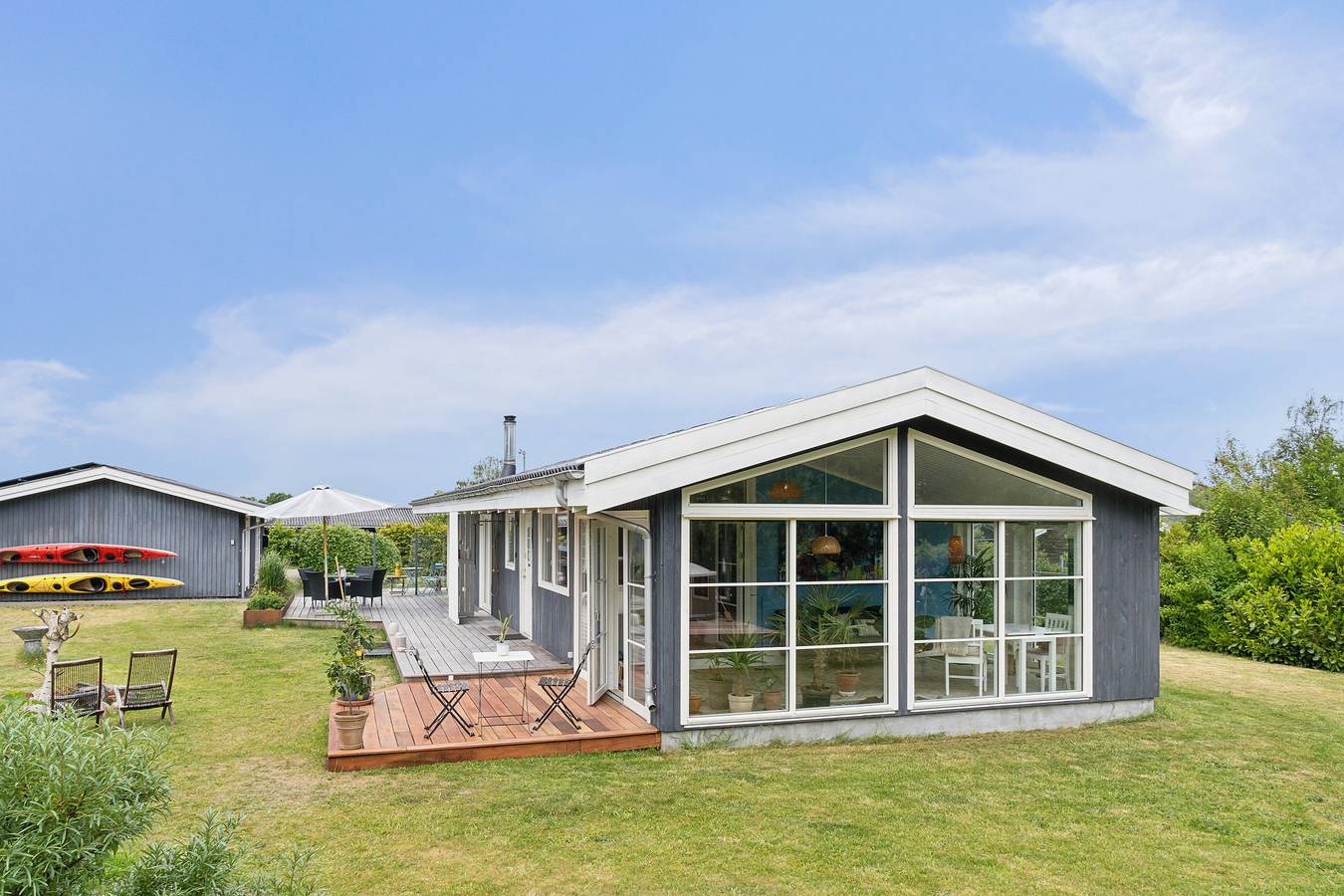 Skønt og stort sommerhus nær ved Roskilde Fjord in Ølsted, Hovedstaden