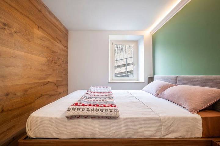 Ganze Wohnung, Guesthost - Charming and modern apartment of about 50 sqm, perfect for two guests, located on the ground floor (two steps to access). The property is located in San Vito di Cadore, a hidden jewel in the Dolomites, just 10 km from Cortina d'Ampezzo and a in San Vito di Cadore, Dolomiti Superski