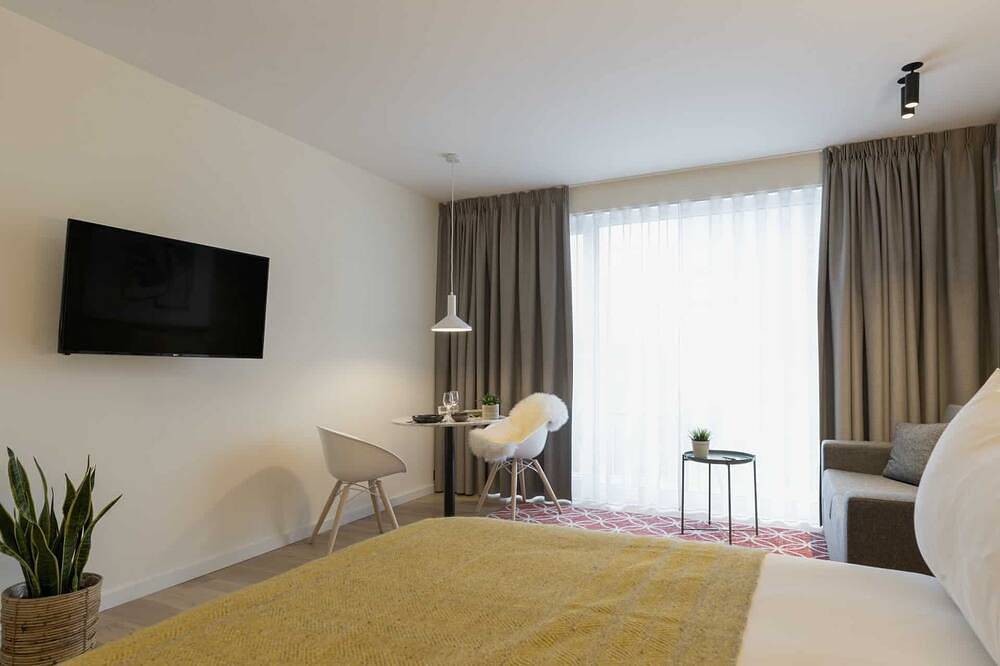 Spacious Penthouse Close to Rockox House! City Views w/ Kitchen & Sun Terrace! in Antwerpen, Antwerpen en omgeving