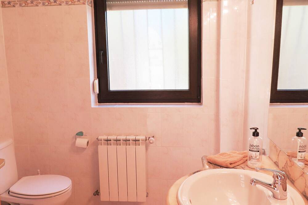 Ganze Wohnung, Schöne und gepflegte Wohnung mit Privat-Pool und wunderschöne Aussicht in El Mas Fumats, Roses