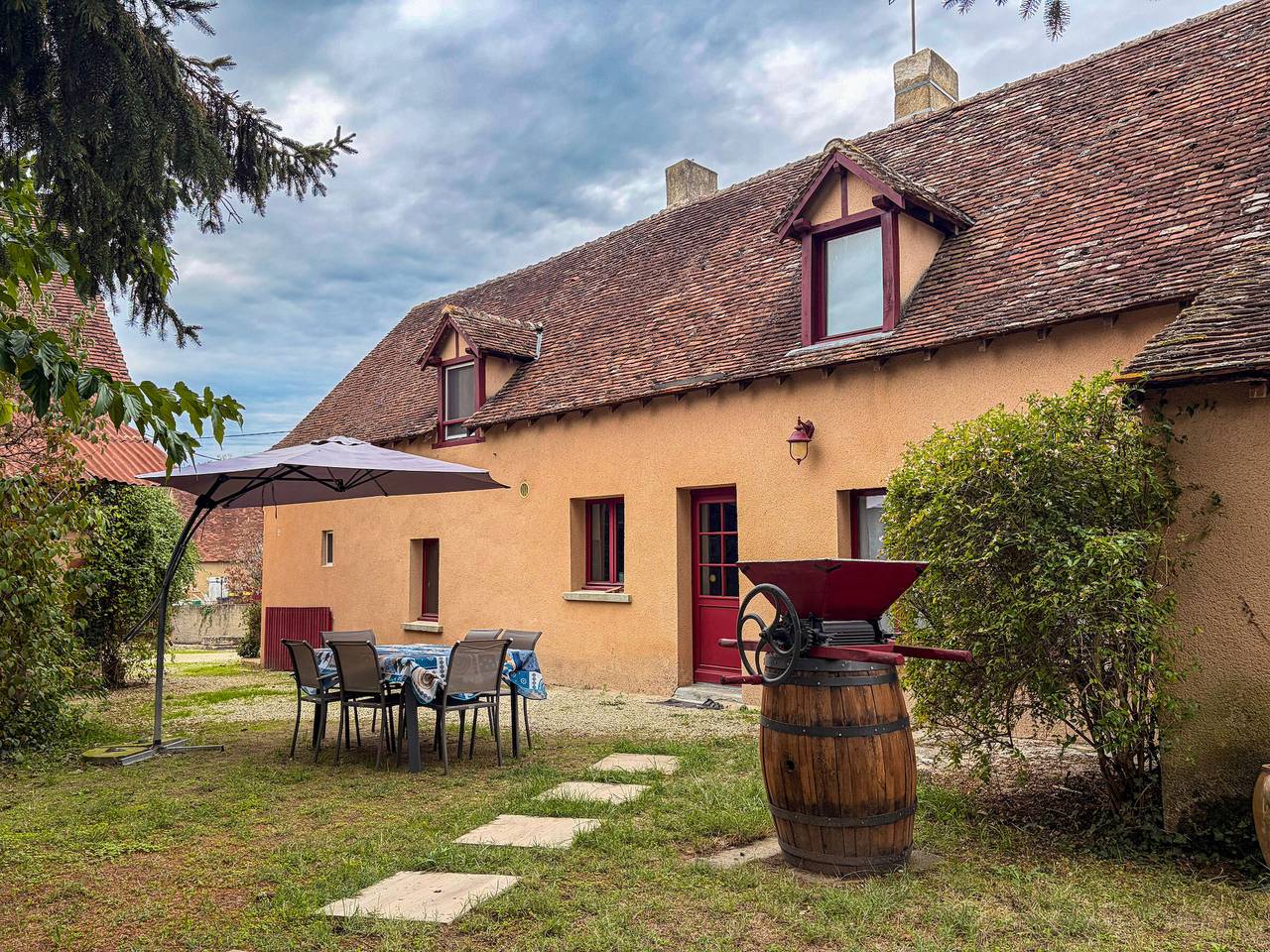 Gemütliches Ferienhaus im Herzen des Parc de La Brenne mit privatem Teich und vielen Annehmlichkeiten in Le Blanc und Umgebung