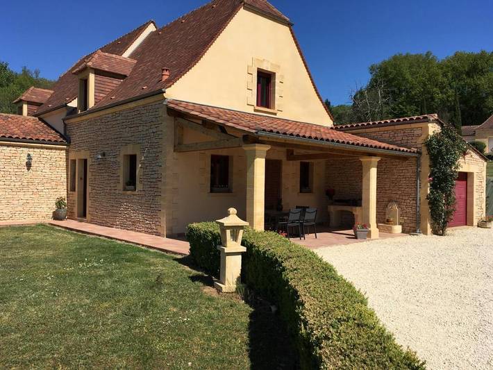 Chambre d’hôte pour 2 personnes, avec terrasse ainsi que jardin et vue à Vitrac - 2