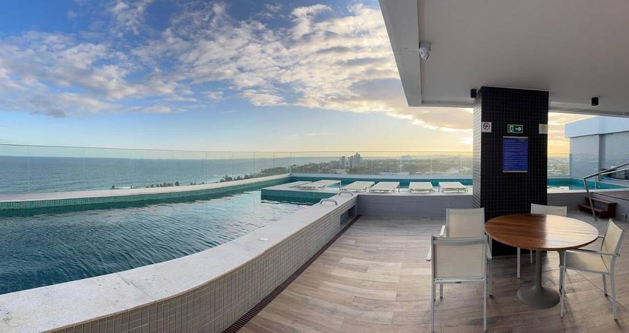 Casas e apartamentos de temporada para 5 pessoas, com balcão e vista e ainda piscina na Praia do Flamengo