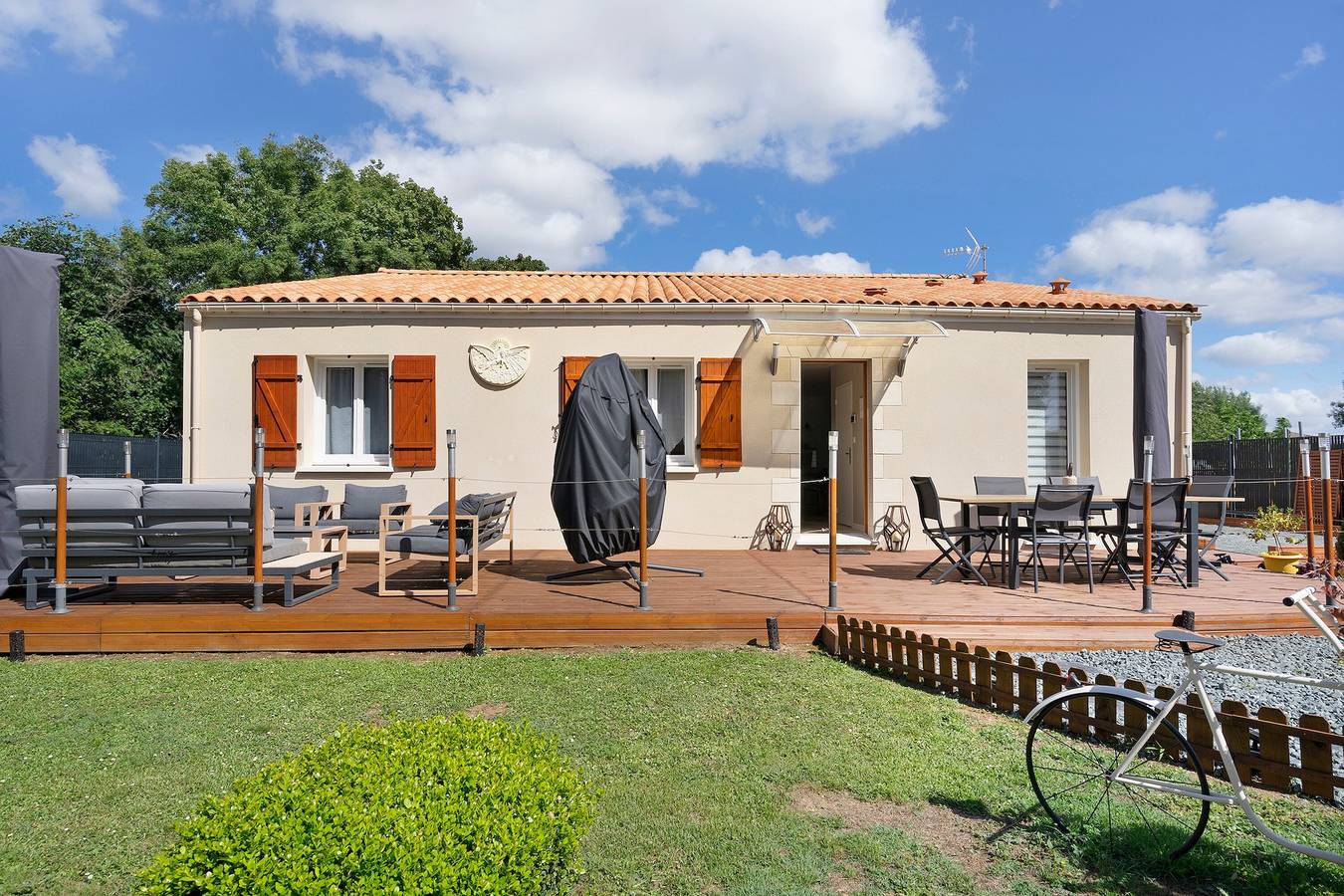 Maison de vacances « La Casa Andréa » avec piscine privée, Wi-Fi et climatisation in Villars-en-Pons, Région de Saintes
