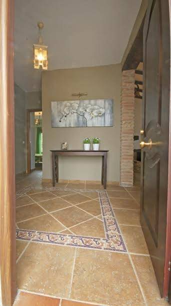 Chalet para 6 personas, con vistas además de piscina y jardín en Axarquía - 2