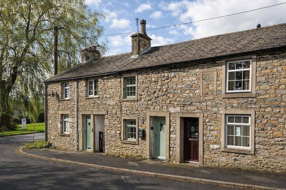 Log Cabin for 4 People in Ingleton, North Yorkshire