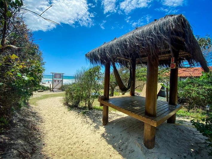 Casas e apartamentos de temporada para 2 pessoas, com jardim e vista e ainda piscina em Barra da Lagoa
