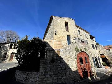 Gîte pour 4 personnes, avec terrasse et vue à Saint-Martin-de-Londres