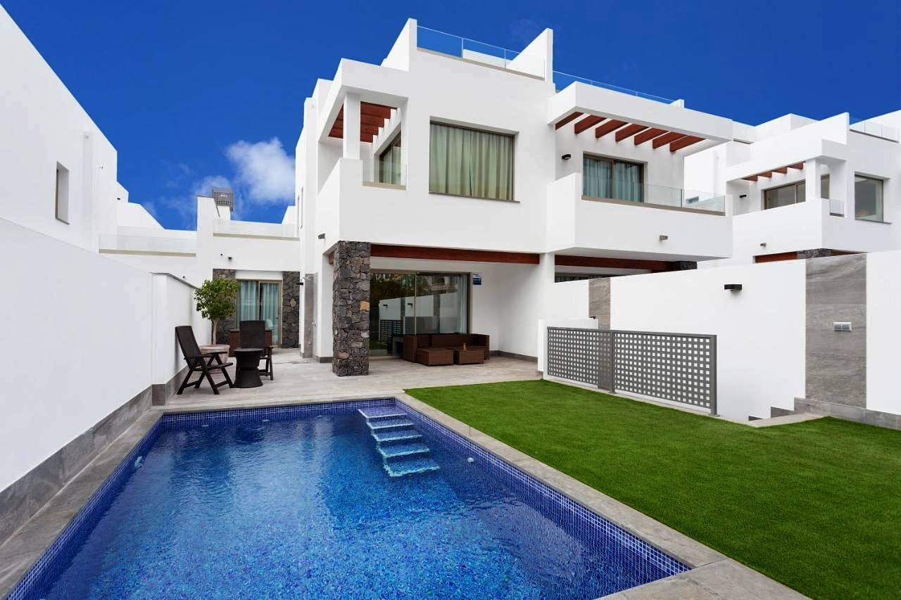 Three-Bedroom Villa in Los Cristianos, Arona