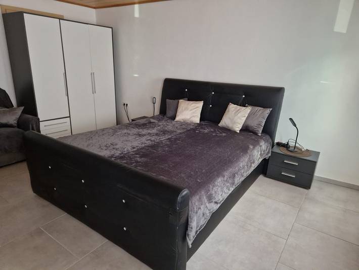 Entire apartment, Holiday Apartment 'Lucy' with Shared Terrace, Shared Garden and Wi-Fi in Nattenheim, Eifelkreis Bitburg-Prüm
