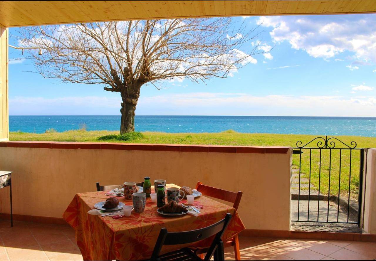 House on the Sea in Fondachello, Mascali