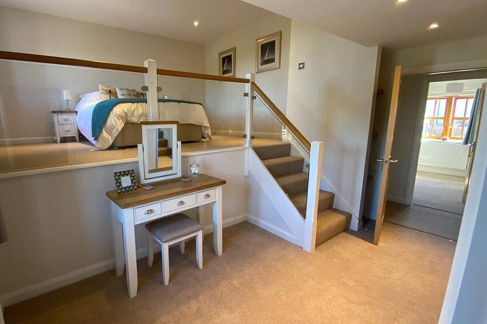 Luxury modern home in the centre of the picturesque town of Llanbedr, Harlech. in Llanbedr, Snowdonia