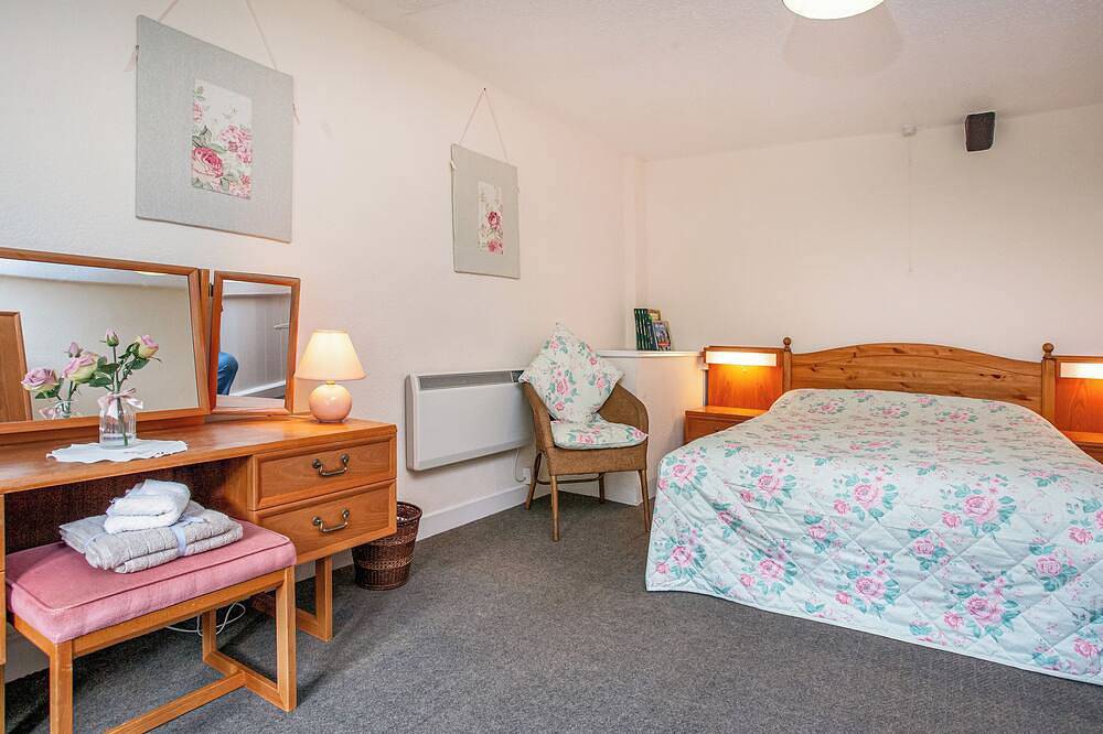 East Hook Holiday Cottages - Clover Cottage in Devon