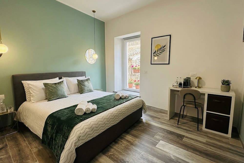 Welchome Vitorchiano double room with balcony in Vitorchiano, Viterbo Provinz