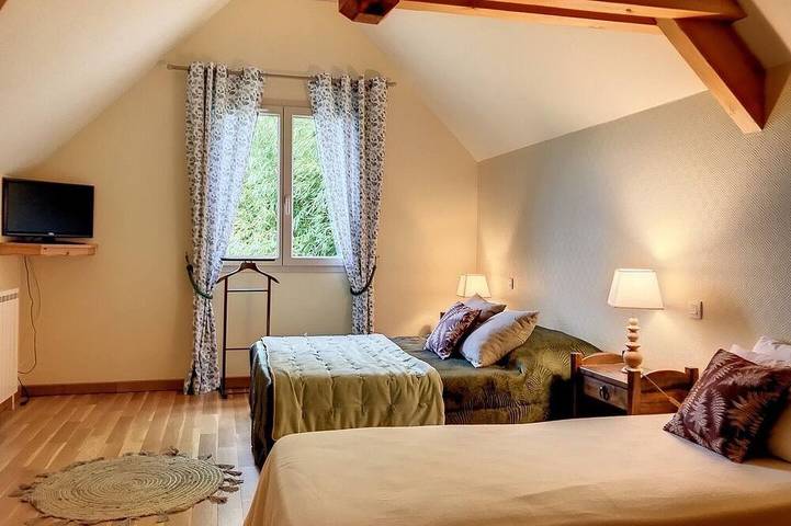 Location de vacances pour 5 personnes, avec terrasse et jardin à Voiteur - 3