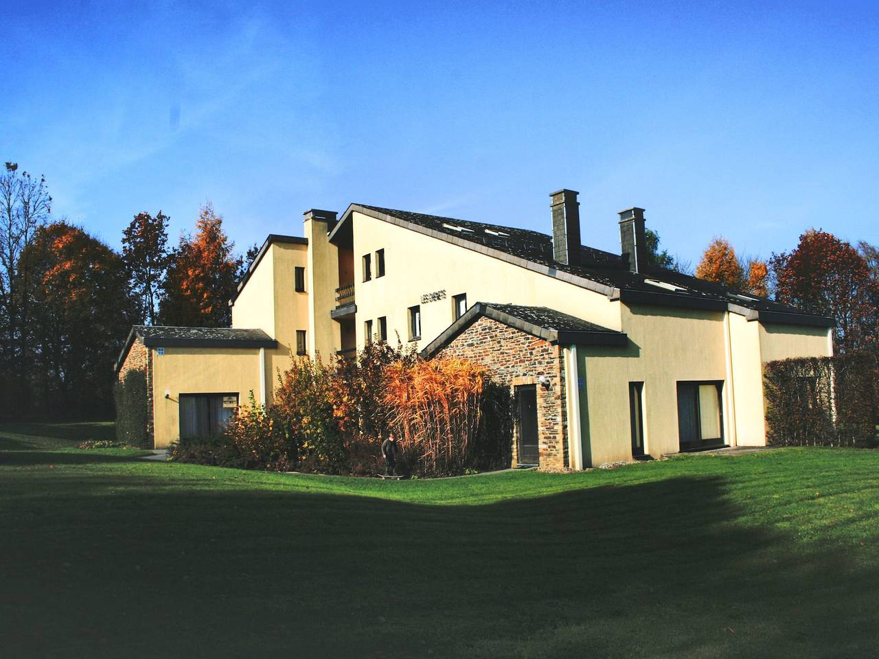 Alluring Holiday Home in Gros-Fays with Garden in Bièvre, Region Namur