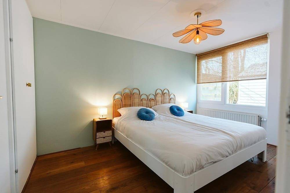 Dieses stimmungsvolle Bungalow bietet die perfekte Mischung aus Ruhe und Komfort in einer grünen Umgebung. Der ideale Ort für einen gemütlichen Urlaub in Strandnähe. in Ouddorp, Goeree-Overflakkee
