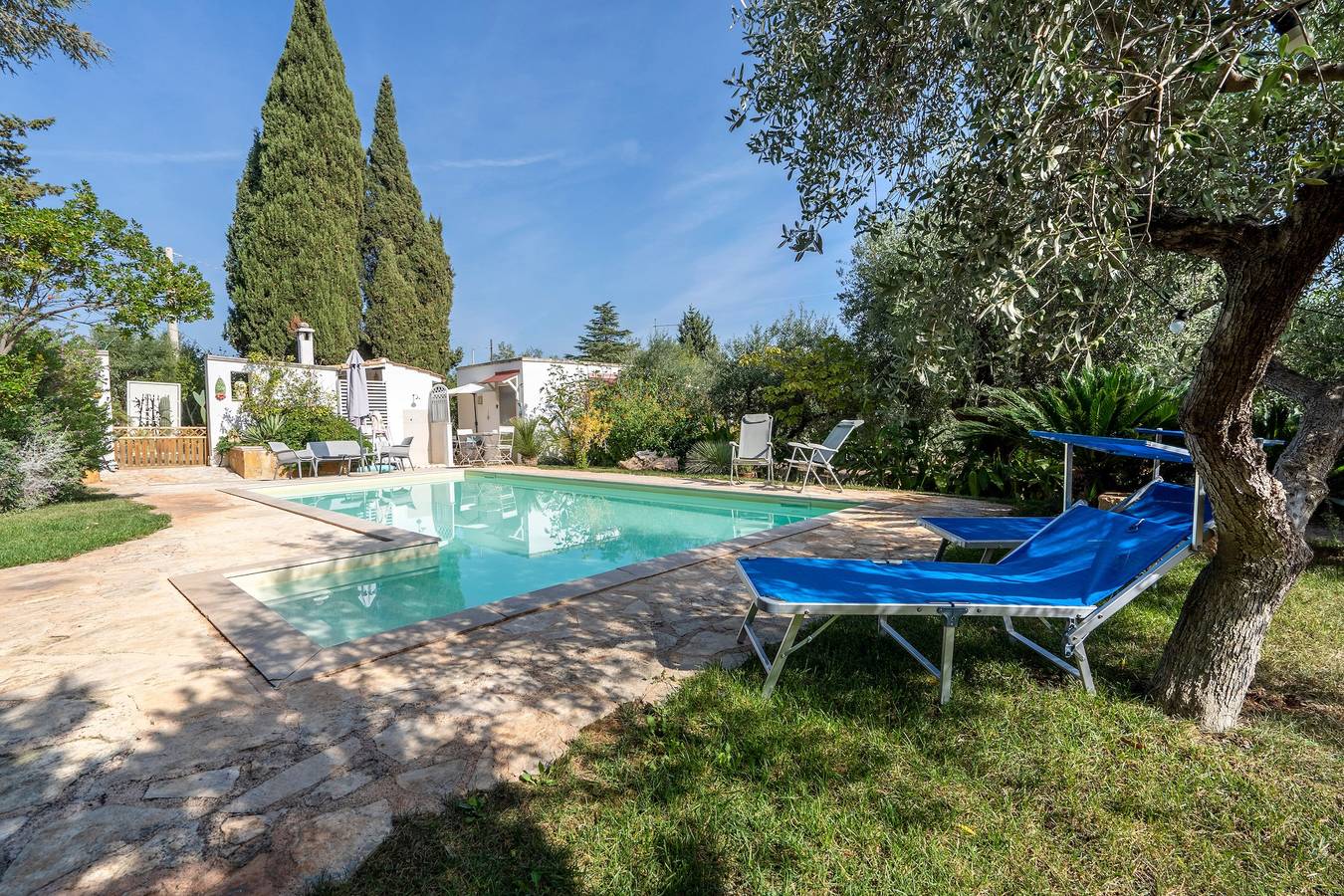 Appartamento intero, Appartamento 'Villa Massa' con vista mare, Wi-Fi e aria condizionata in Polignano a Mare, Provincia di Bari