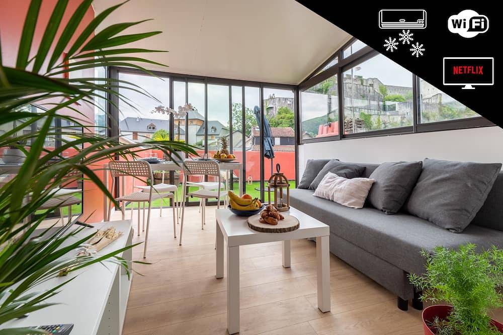 Entire apartment, Terrasse Privée & vue Panoramique - Climatisation - Wifi - Netflix in Lourdes, Hautes-Pyrénées