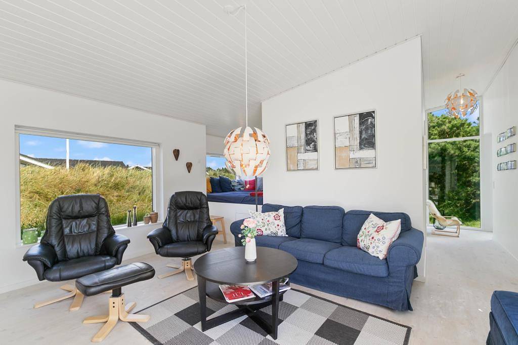 Geschmackvolles Sommerhaus mit Sauna und Spa in Henne Strand in Henne, Varde