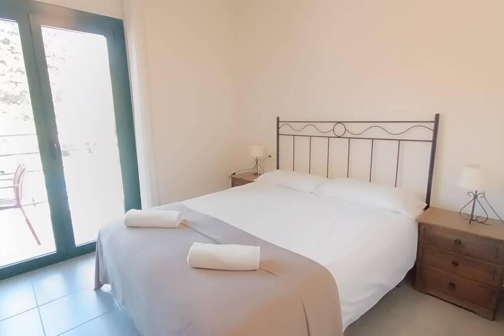Entire apartment, Apartament Els Plataners in Gualba, Barcelona Inland