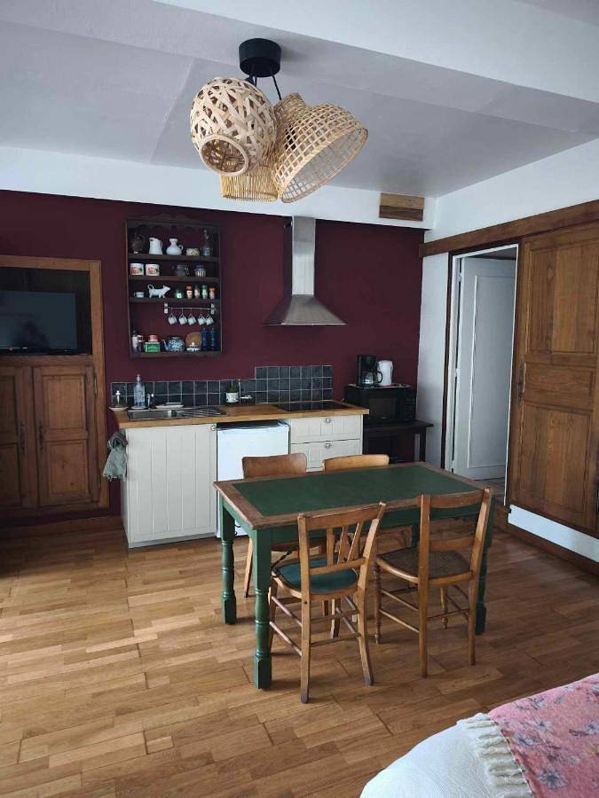 Location de vacances pour 4 personnes, avec vue, animaux acceptés à Le Vey - 2