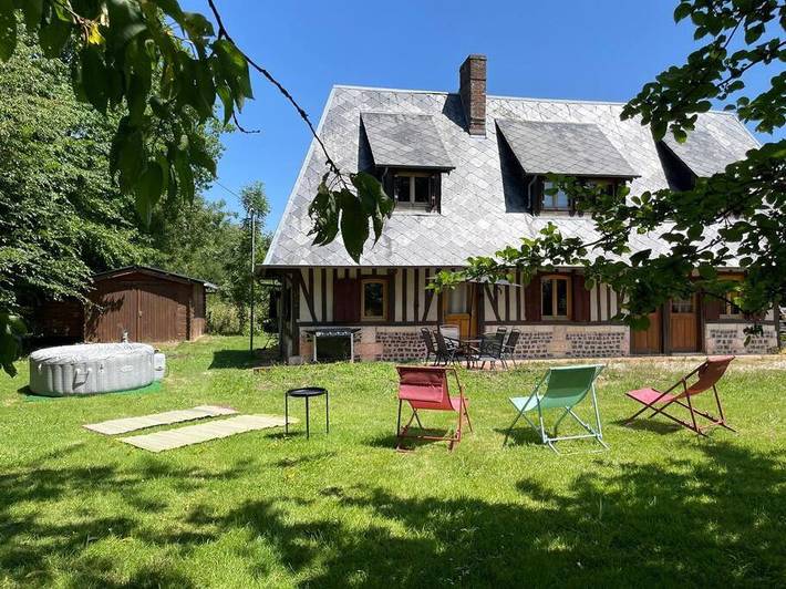 Location de vacances pour 6 personnes, avec jacuzzi et jardin à Saint-Pierre-des-Ifs