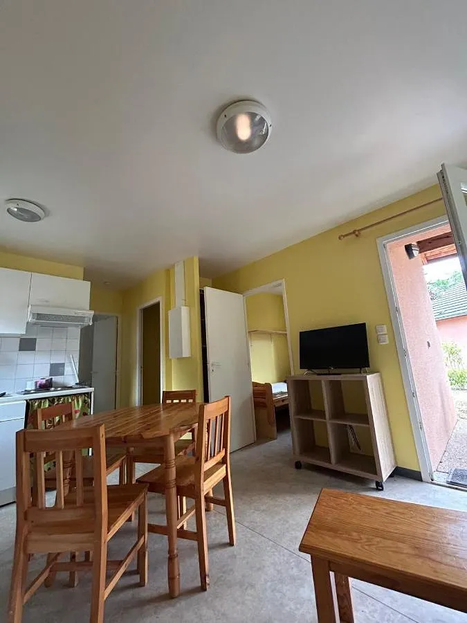 Casa rural para 4 personas, con piscina para niños y piscina además de vistas y jardín, Se admiten mascotas - 1
