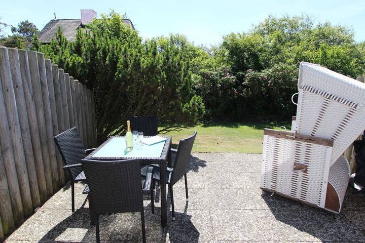 Ganze Wohnung, Tolles modern gestaltetes Ferienappartement in wunderbarer Lage. in Wenningstedt, Sylt