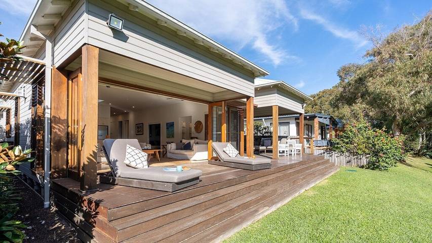 Holiday home for 12 people, with terrace, with pets in Currarong