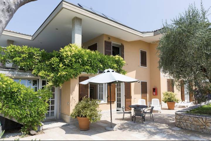 Gîte pour 2 personnes, avec jardin à Bardolino - 4