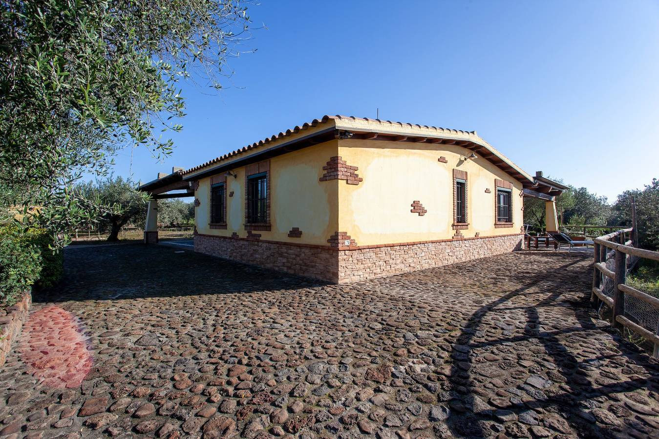 Appartamento intero, Appartamento vacanze "A contatto con la natura - Orosei" con giardino, terrazza e Wi-Fi in Orosei, Golfo di Orosei
