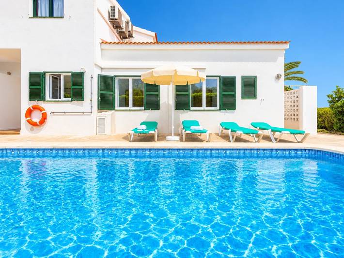 Villa pour 8 personnes avec balcon in Cala Canutells (Maó), Mahón