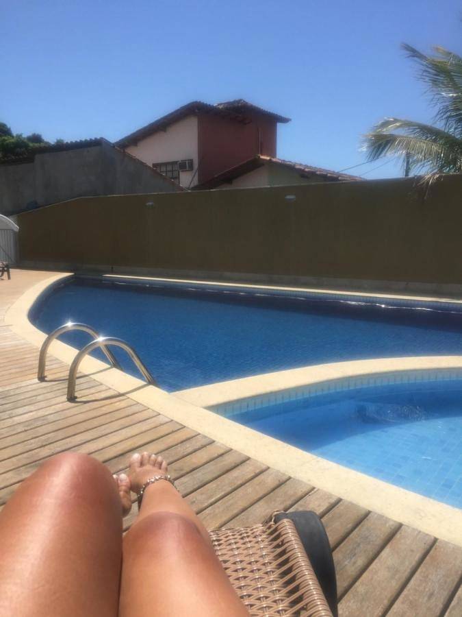 Casas e apartamentos de temporada para 6 pessoas, com piscina e sauna e ainda balcão em Rio das Ostras