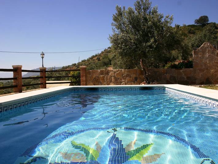 Casa de vacaciones para 8 personas, con Terraza además de Jardín y Piscina en Álora