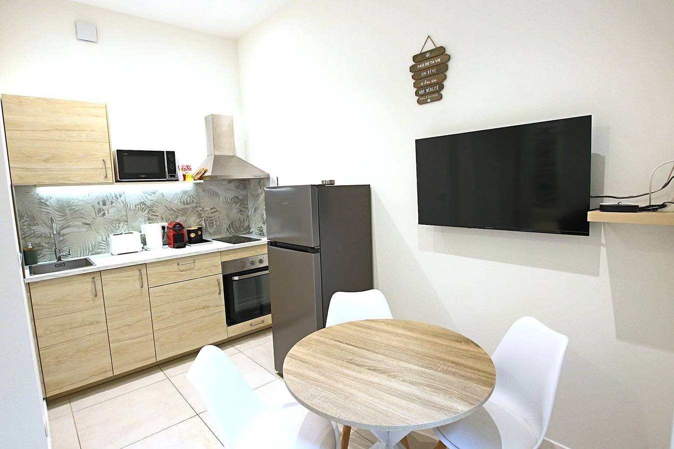 Entire apartment, Cannes City center - Brand New 1 bedroom - Walk to palais in Cannes, Mediterranean Coast (France)