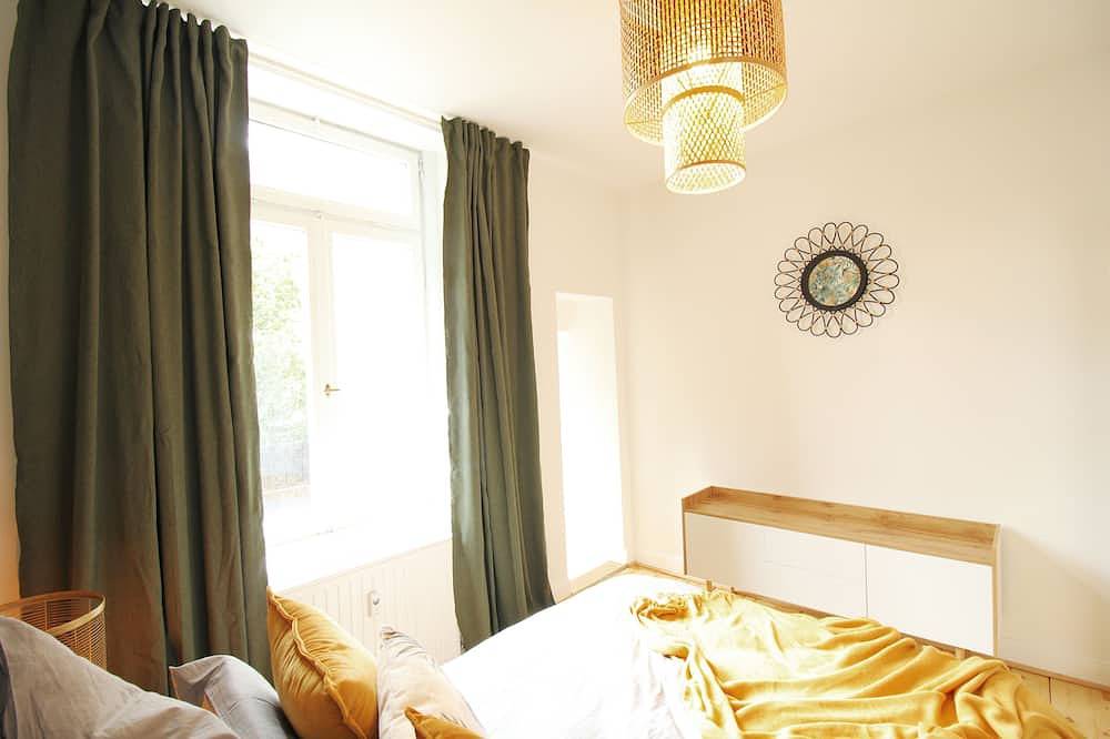 Ganze Wohnung, Artstudio 2.0 Superior Apartment mit 2 Schlafzimmern und Terrasse. Nahe Iga 27! in Duisburg, Niederrhein